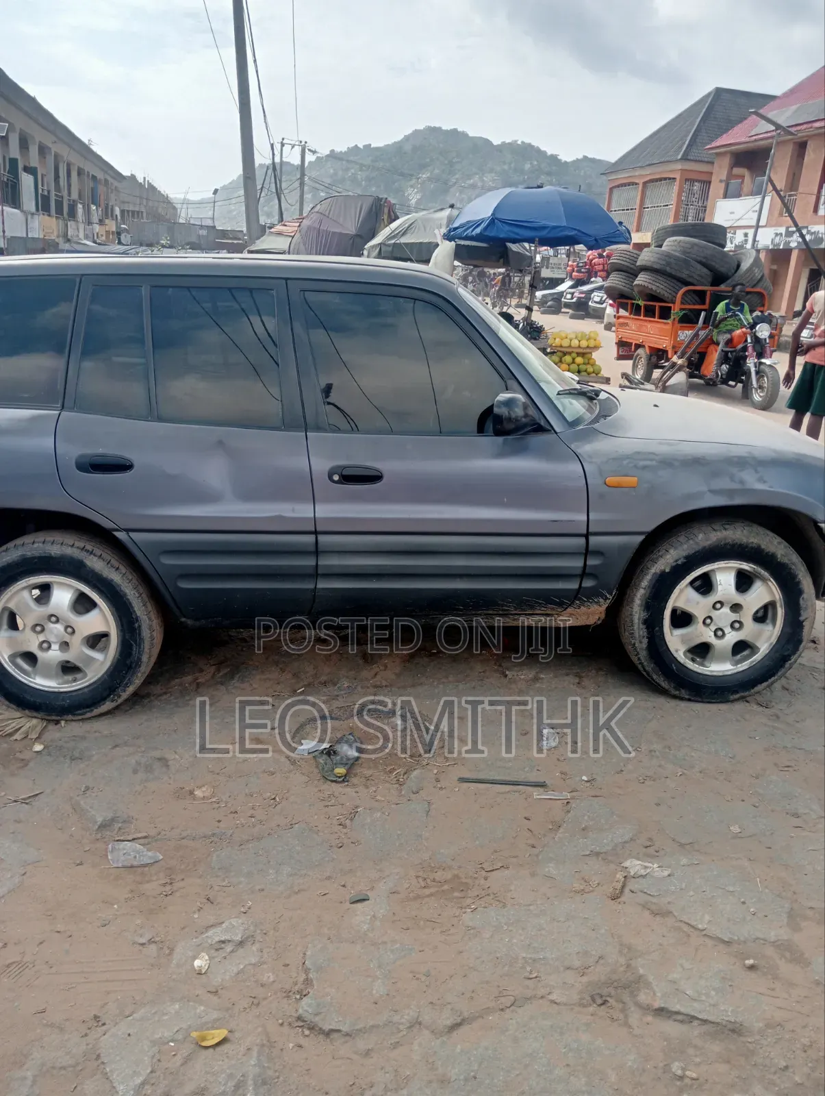 Toyota RAV4 Automatic 2000 Gray