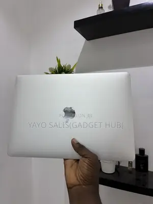 Laptop Apple MacBook Pro 2020 M1 8GB Apple M1 SSD 512GB
