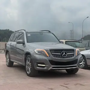 Mercedes-Benz GLK-Class Base GLK 350 4dr AWD 4MATIC (3.5L 6cyl 7A) 2015