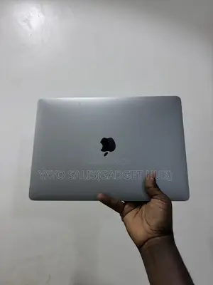 Laptop Apple MacBook Pro 2020 16GB Intel Core i7 SSD 512GB
