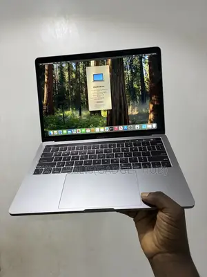 Laptop Apple MacBook Pro 2020 16GB Intel Core i7 SSD 512GB