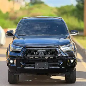 Toyota Hilux 2023 Black