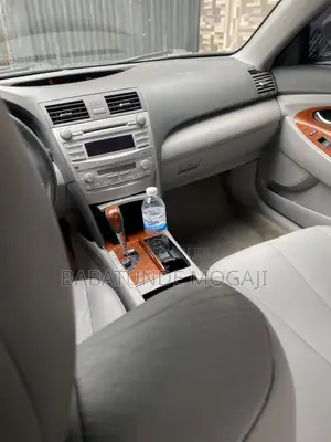 Toyota Camry XLE V6 4dr Sedan (3.5L 6cyl 6AM) 2010 Black