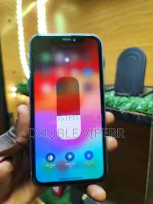 Apple iPhone XR 128 GB White