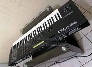 Yamaha V50 Sythesizer