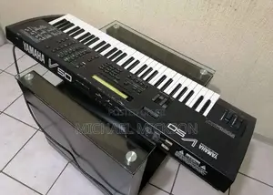 Yamaha V50 Sythesizer