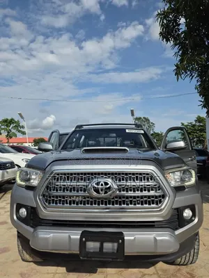 Toyota Tacoma 4dr Double Cab 2016 Gray