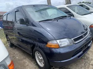 Toyota HiAce 2006 Blue