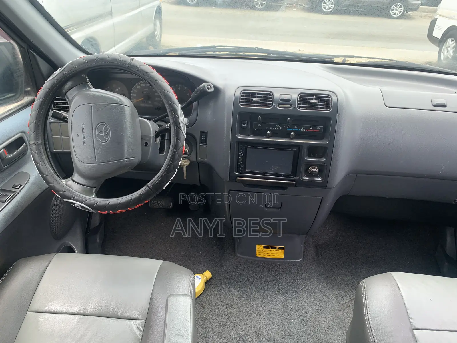Toyota HiAce 2006 Blue