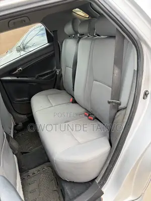 Toyota Matrix 2010 Silver