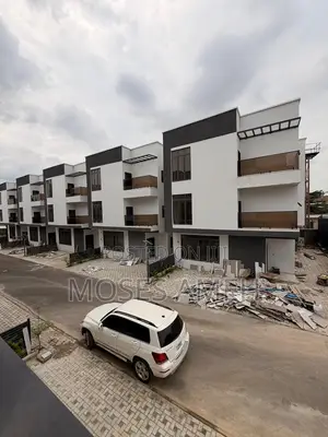 5bdrm Duplex in Mabushi for sale