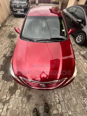 Hyundai County 2013 Red