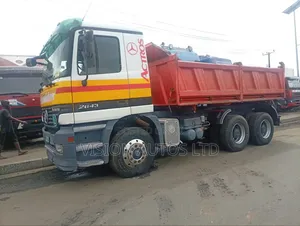 Tipper Actros