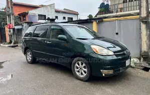 Toyota Sienna 2005 Green