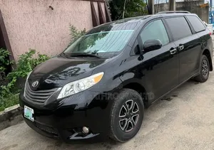 Toyota Sienna XLE 7 Passenger 2012 Black