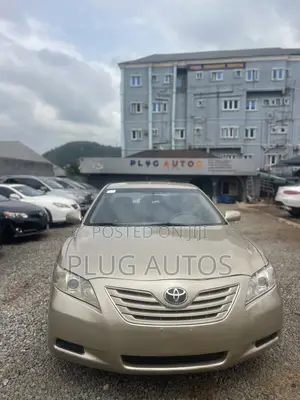 Toyota Camry LE 4dr Sedan (2.4L 4cyl 5A) 2008 Gold