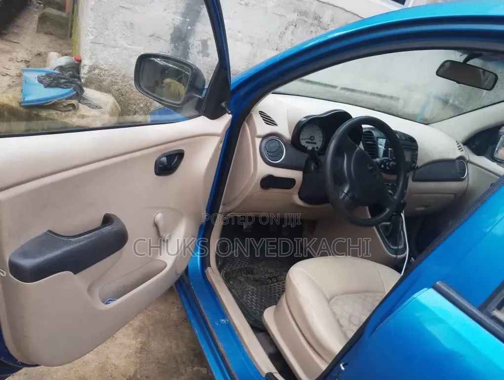 Hyundai H-100 2004 Blue