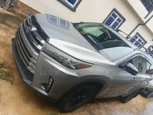 Toyota Highlander 2019 Silver