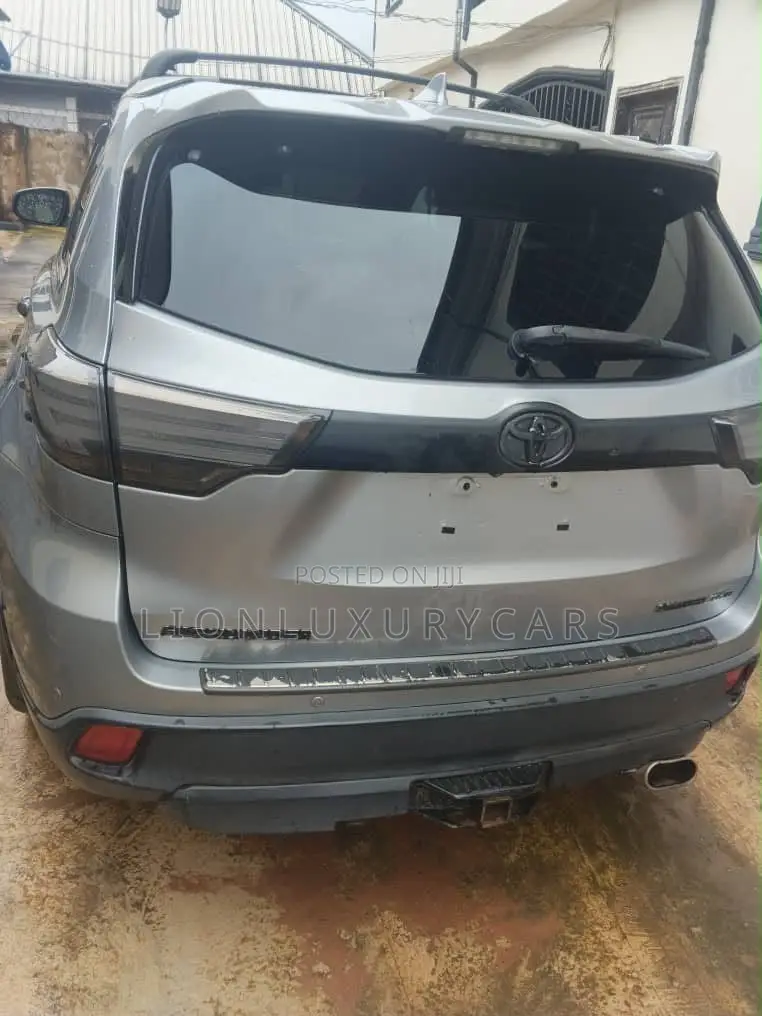 Toyota Highlander 2019 Silver