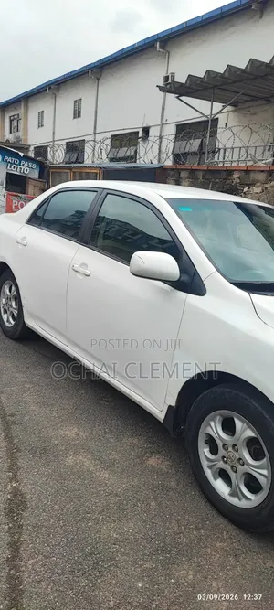 Toyota Corolla 2010 White