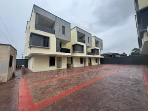 4bdrm Duplex in Ogba for sale