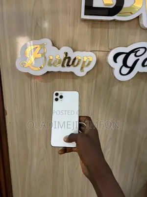 Apple iPhone 11 Pro Max 64 GB White