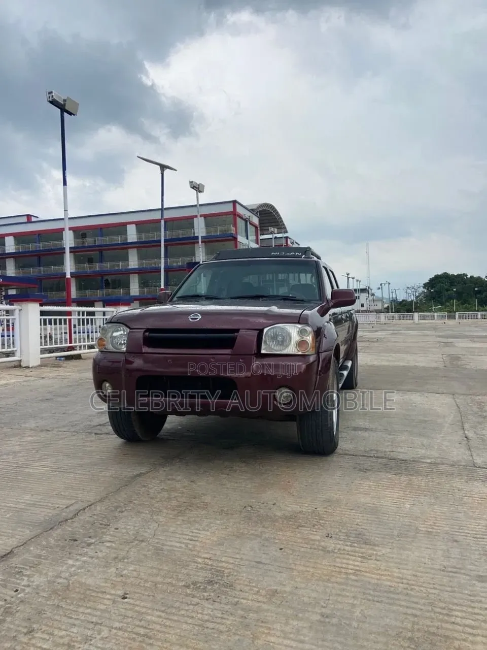 Nissan Frontier 2002 Red