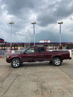 Nissan Frontier 2002 Red
