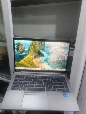 Laptop HP ZBook Firefly G8 16GB Intel Core i7 SSD 256GB