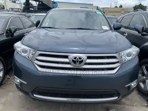 Toyota Highlander Limited 3.5l 4WD 2013 Blue