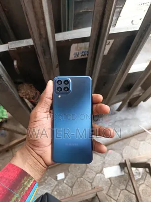 Samsung Galaxy M33 128 GB Blue