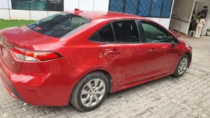 Toyota Corolla LE 2020 Red