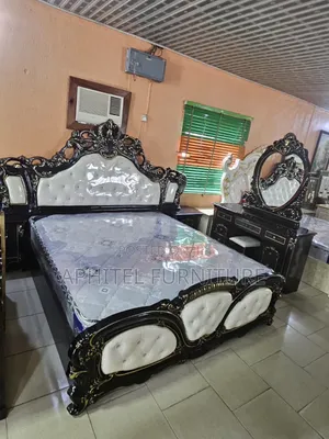 Blaok Roayl Bed