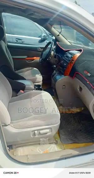Toyota Sienna 2006 White