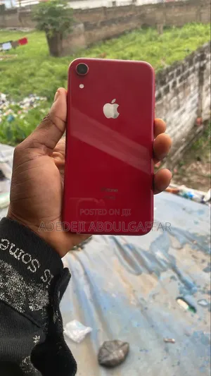 Apple iPhone XR 64 GB Red