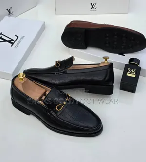 Step Into Elegance With Roberto Serpentine Shoes