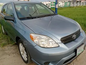Toyota Matrix Hatchback FWD (1.8L 4cyl 5M) 2007 Blue