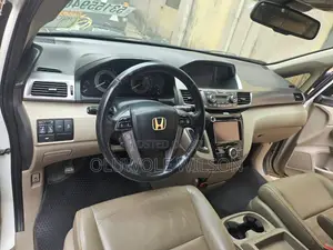 Honda Odyssey EX-L w/Navigation 4dr Minivan (3.5L 6cyl 6A) 2015 White