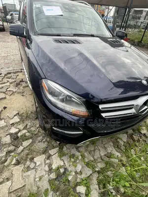 Mercedes-Benz GLE-Class 2016 Blue