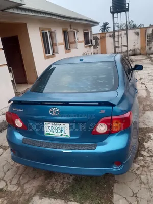 Toyota Corolla 2010 Blue