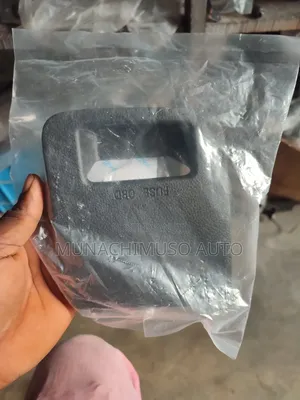 Inner Fuse Cover Hyundai Santa Fe 2012/18