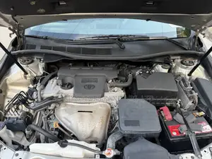 Toyota Camry SE 4dr Sedan (2.5L 4cyl 6A) 2017 Gold