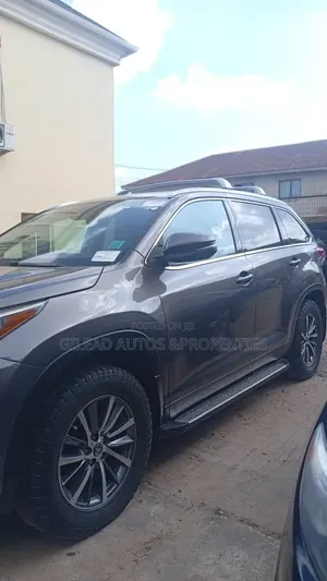 Toyota Highlander 2019