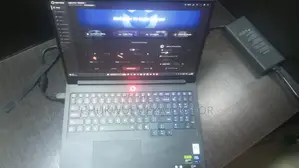 Laptop Lenovo Legion Pro 7 64GB Intel Core Ultra 9 SSD 2T