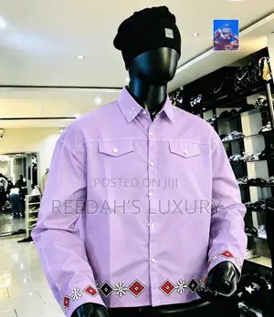 Men’s Embroidered Hem Shirt