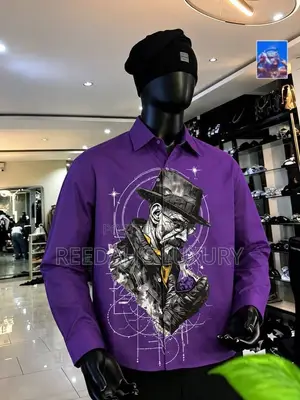 Men’s Embroidered Hem Shirt