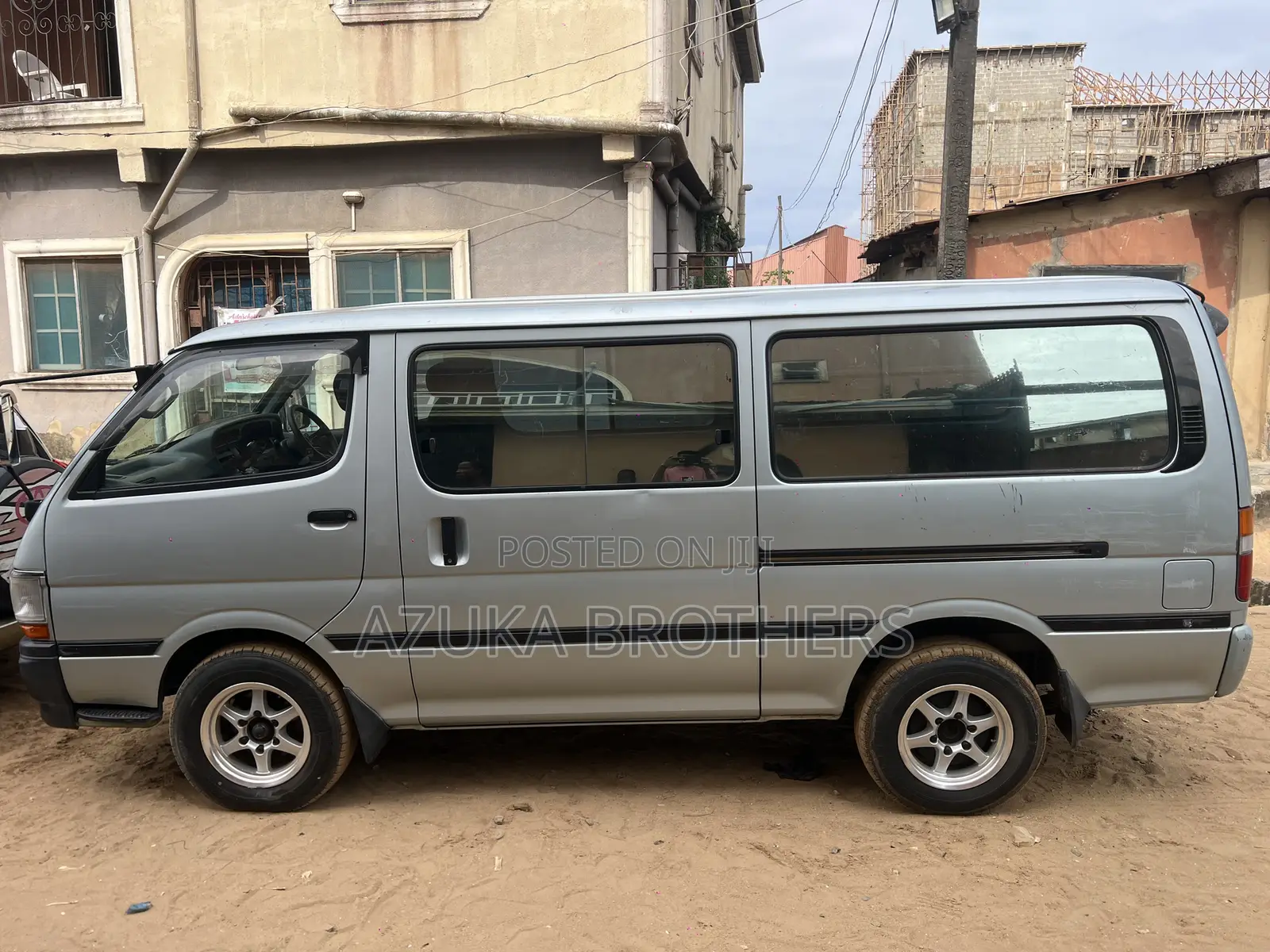 Toyota HiAce 1999 Grey