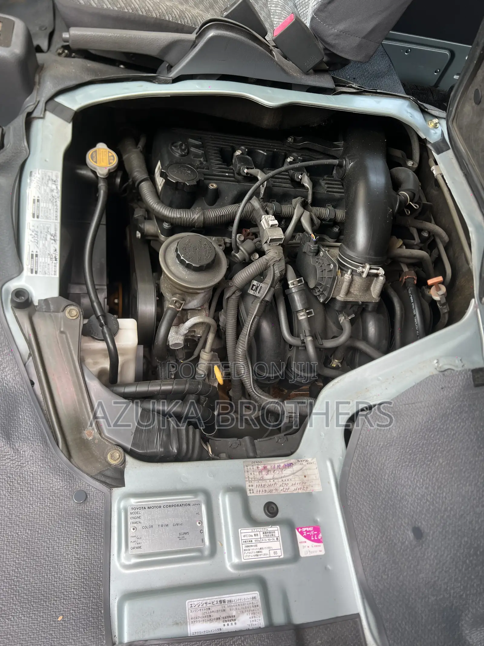 Toyota HiAce 1999 Grey