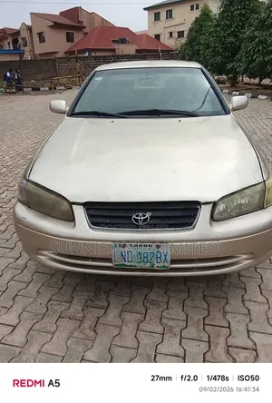 Toyota Camry 2002 Gold