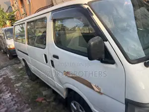 Toyota HiAce 1999 White